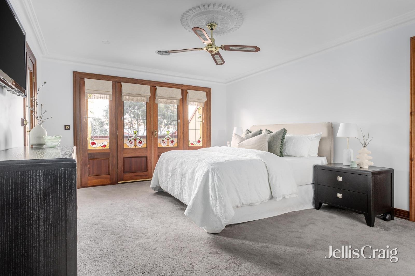 6 Wattlebird Walk, South Morang image 9