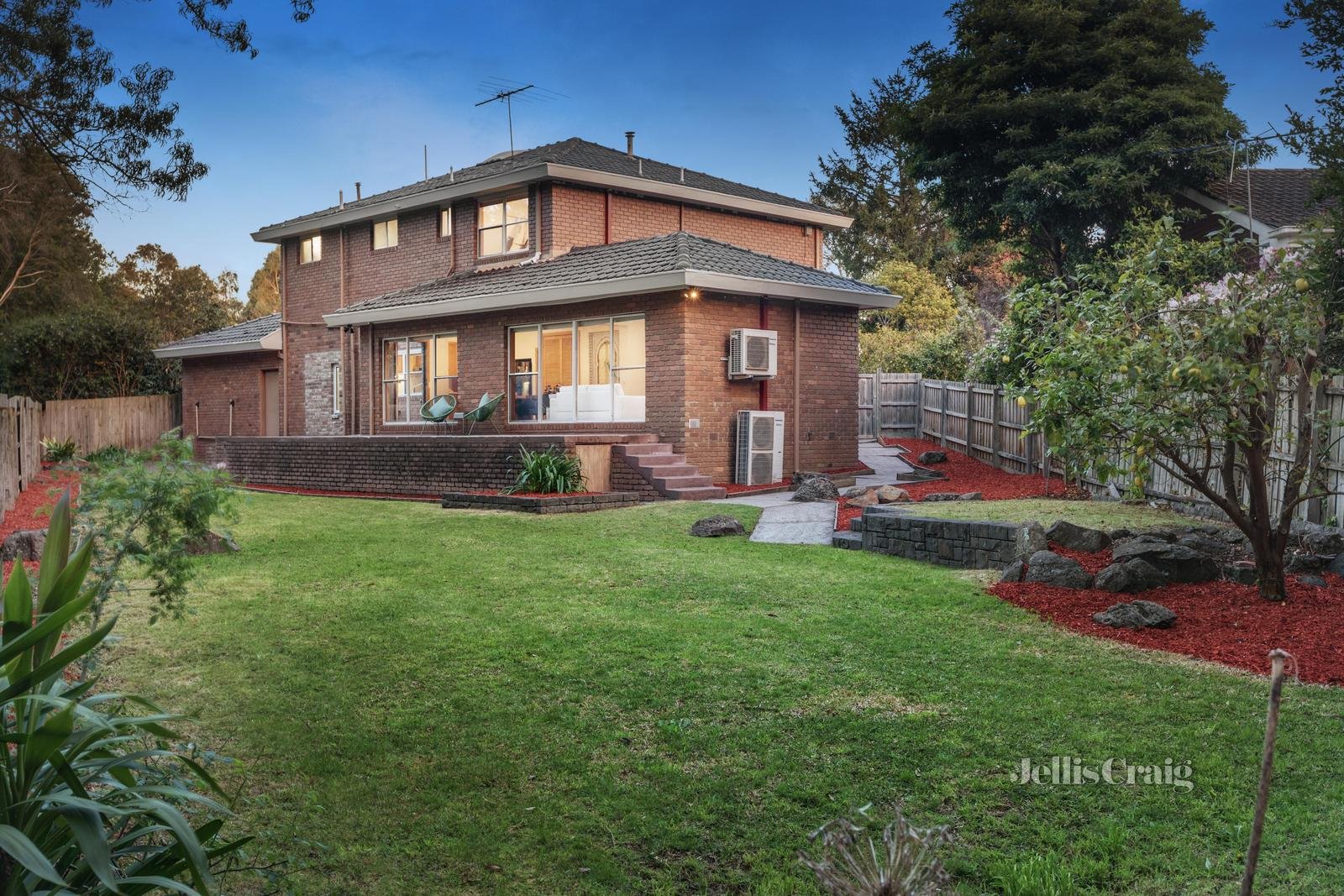 6 Wedge Court, Glen Waverley image 18