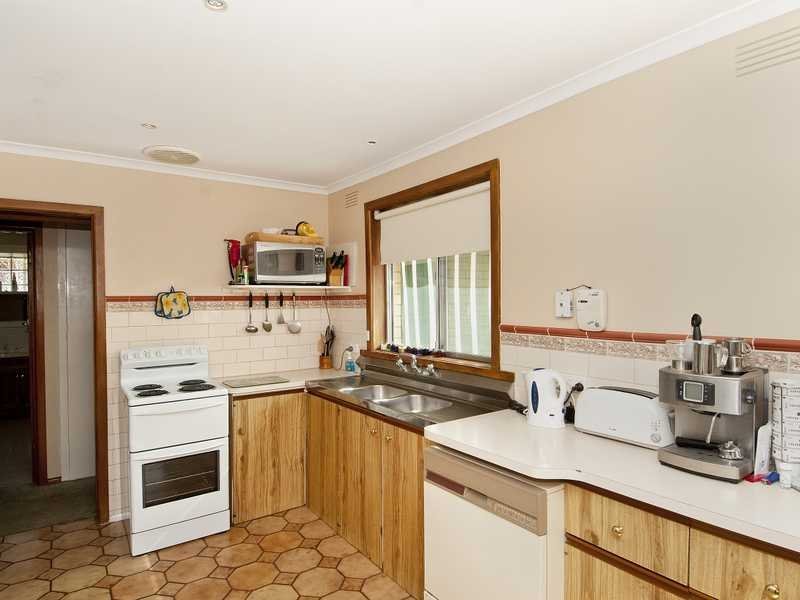 6 Westminster Street, Grovedale image 2