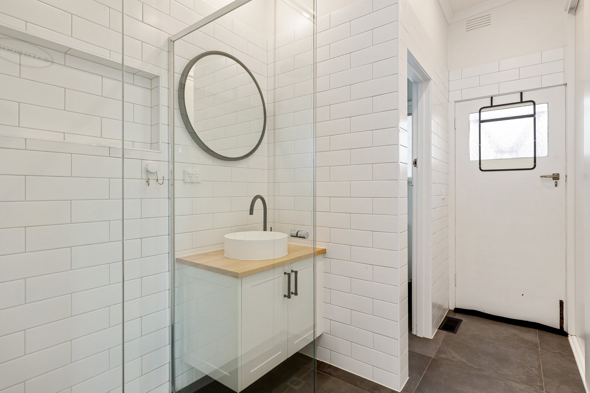 Property Gallery Thumbnail 10