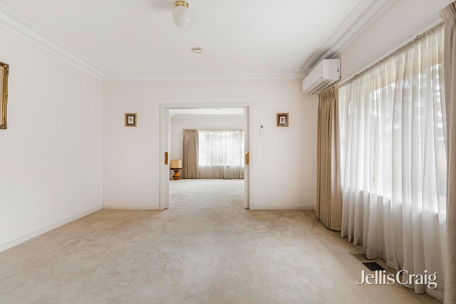 6 Wickham Grove, Strathmore image 5