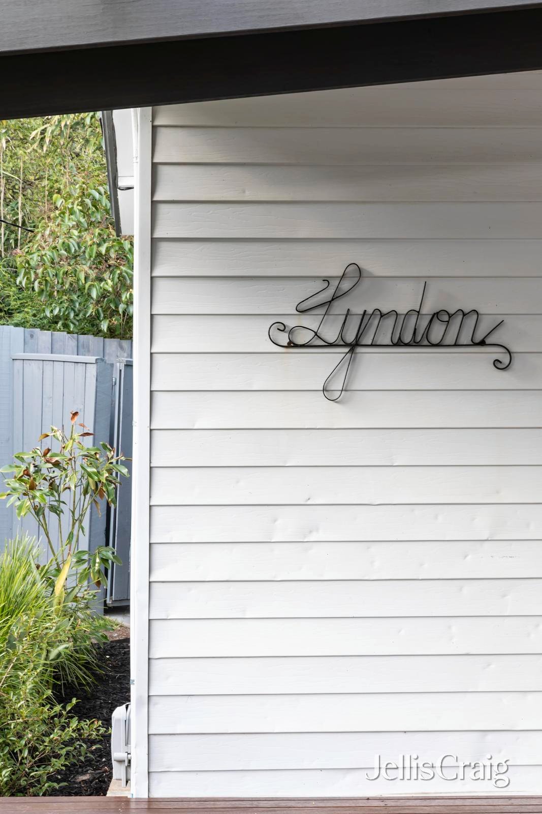 6 Wicklow Avenue, Croydon image 3