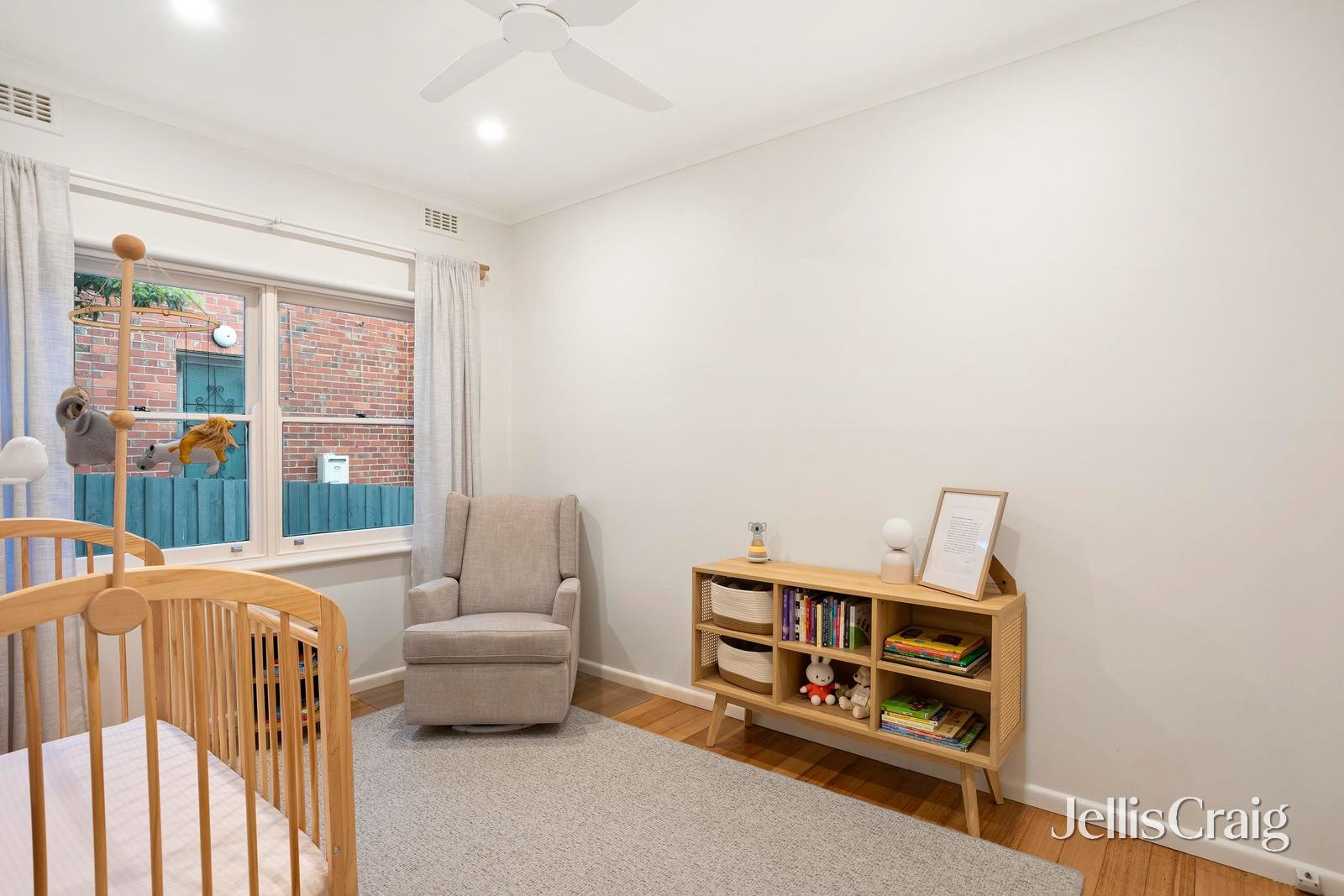 6 Wicklow Avenue, Croydon image 8
