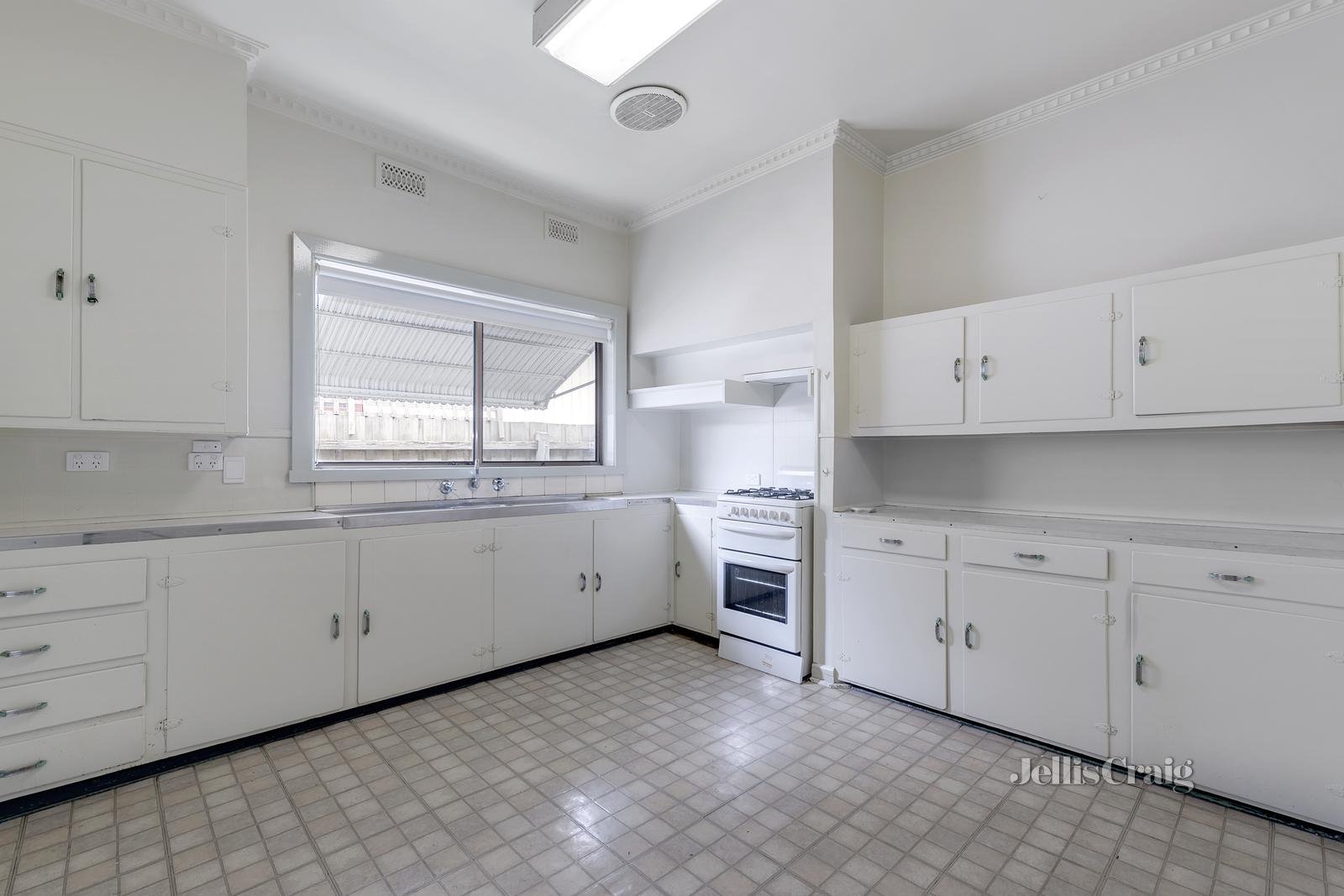 6 William Street, Mitcham image 4