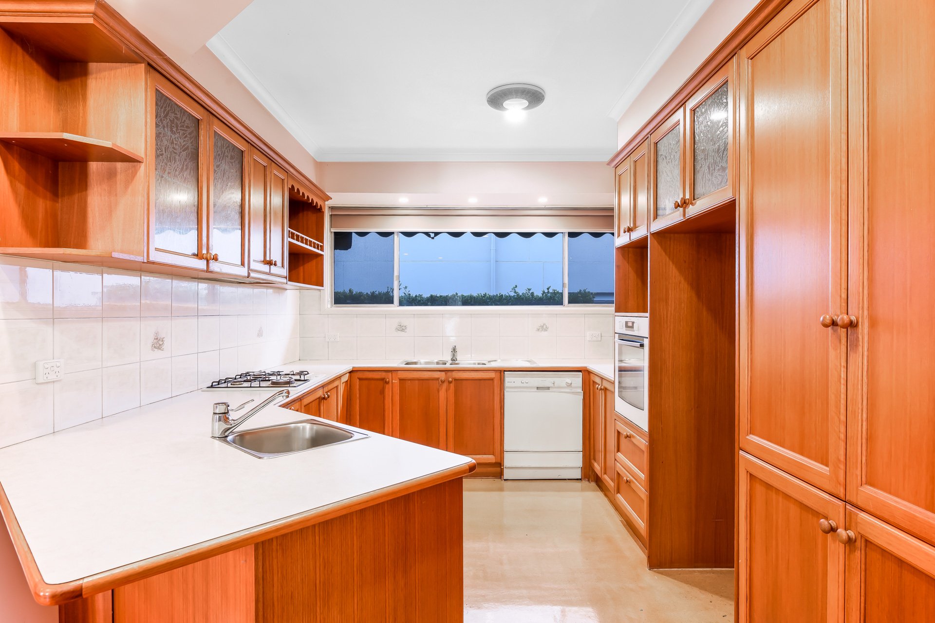 6 Willow Avenue, Glen&nbsp;Waverley image 1