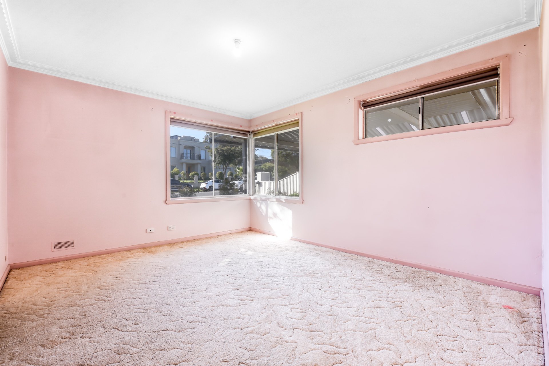 6 Willow Avenue, Glen&nbsp;Waverley image 3