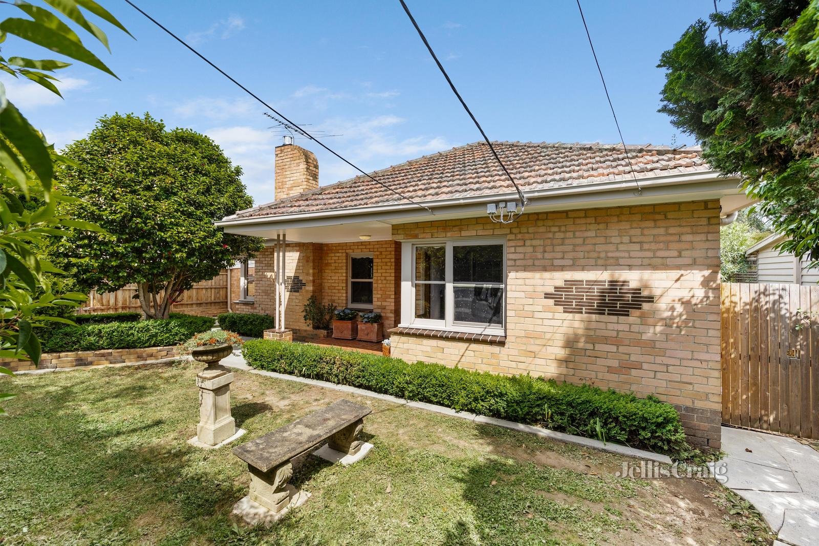 6 Willow Avenue, Mitcham image 1