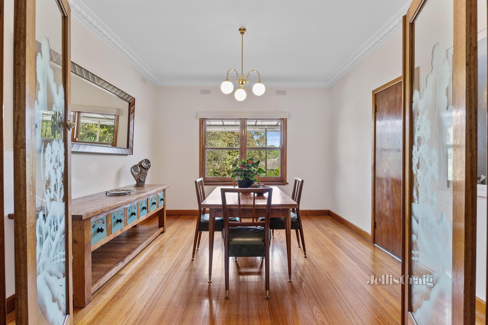 6 Willow Avenue, Mitcham image 4