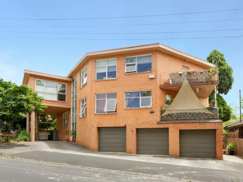 6 Willsmere Road, Kew image 2