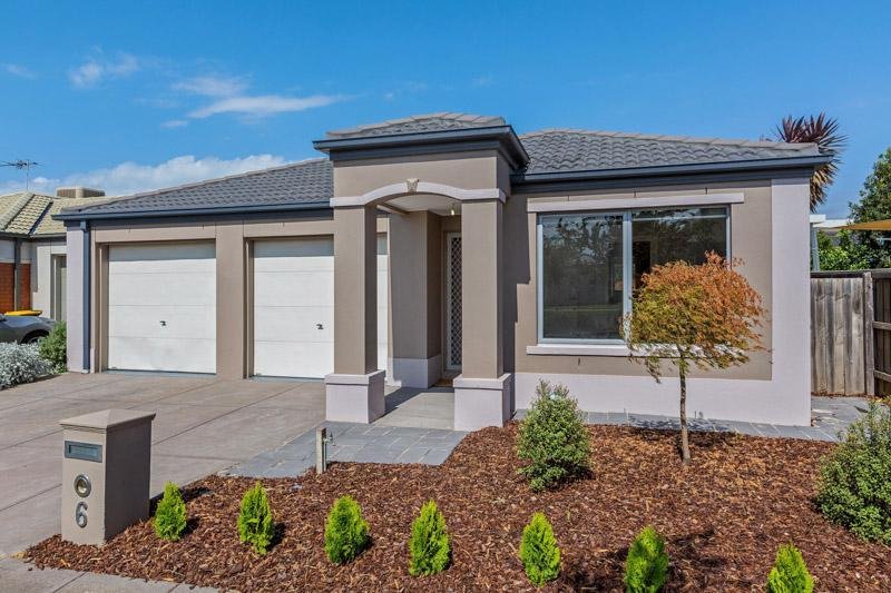 6 Windsong Way, Point&nbsp;Cook image 1