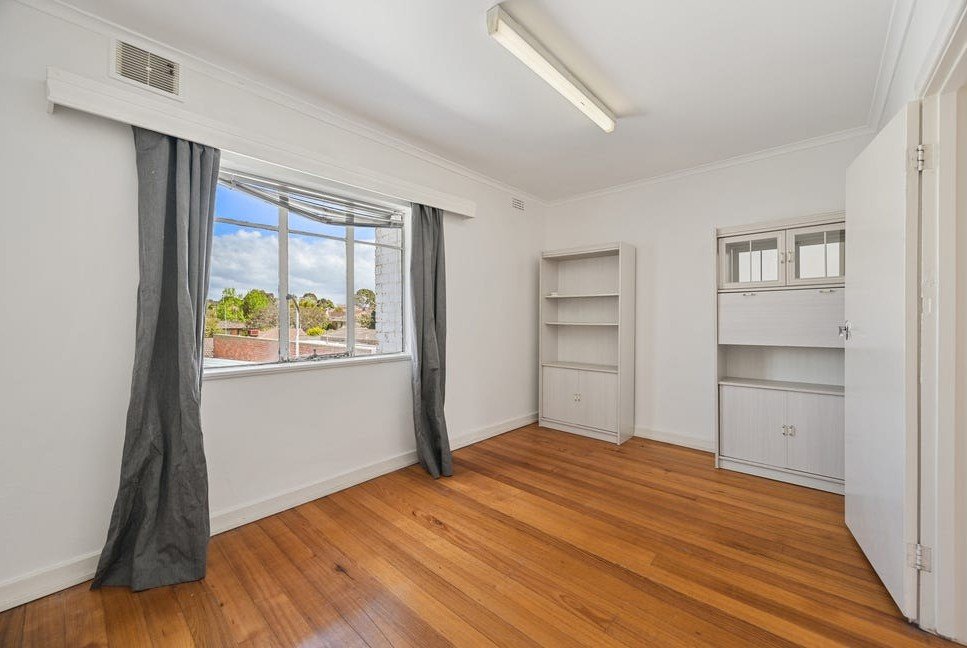 6 Windsor Avenue, Mount&nbsp;Waverley image 2