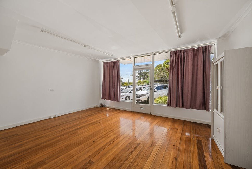 6 Windsor Avenue, Mount&nbsp;Waverley image 5