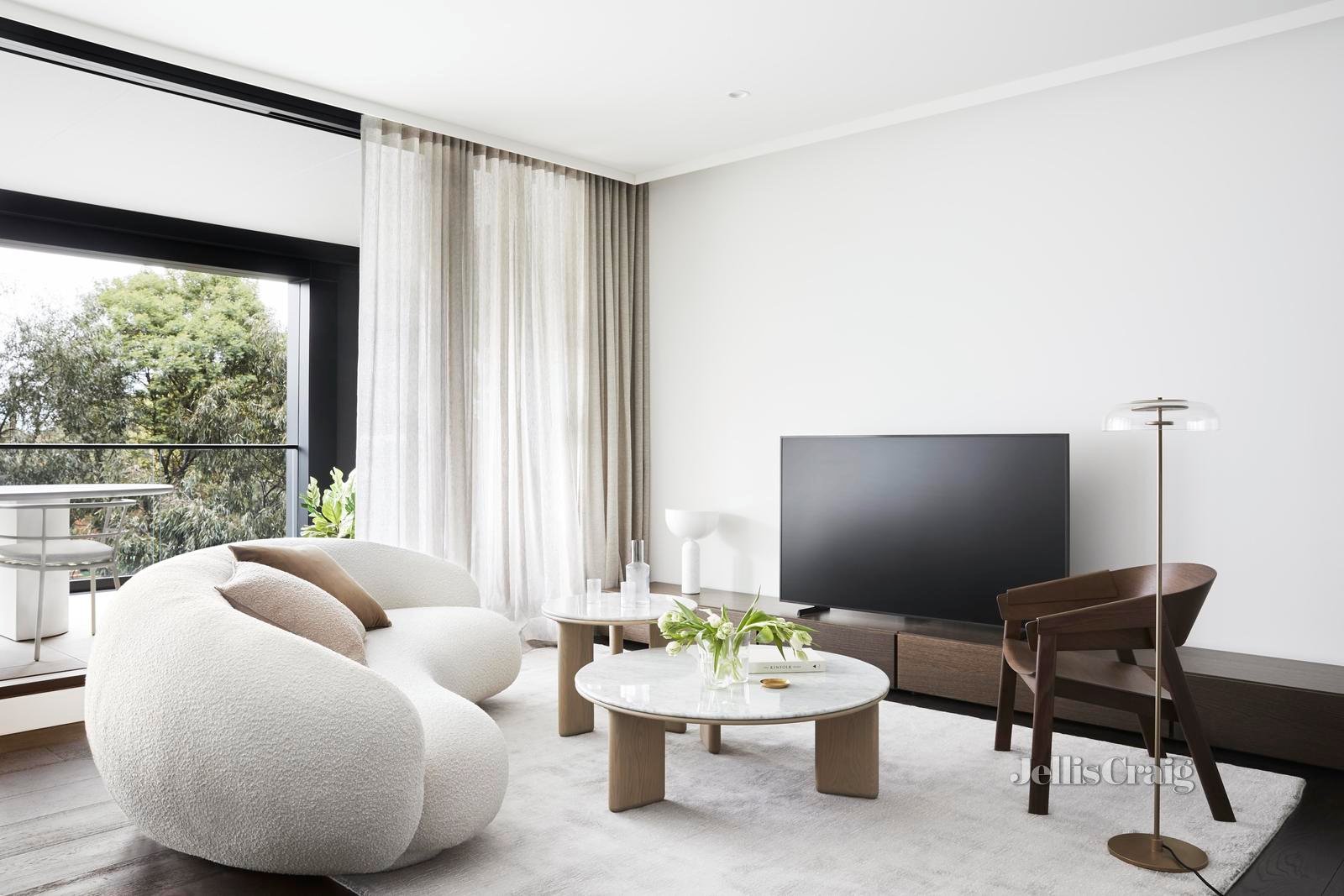 6 Woodgate Street, South Melbourne image 1