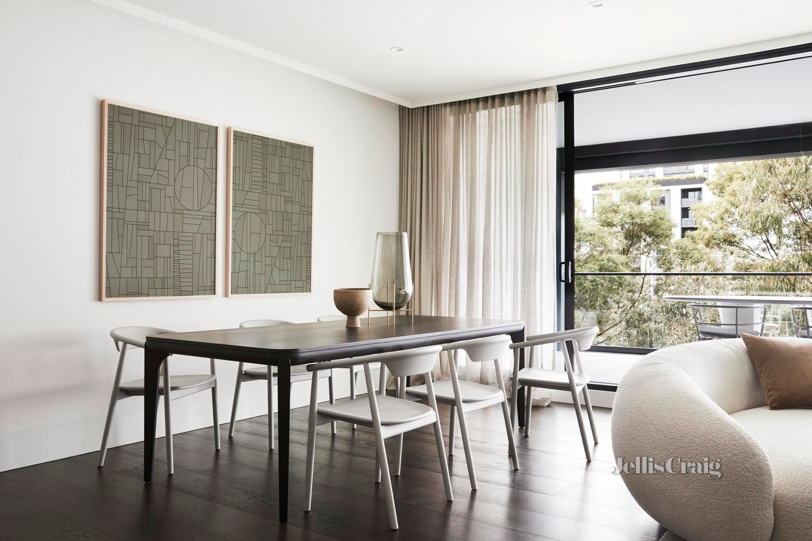 6 Woodgate Street, South Melbourne image 2