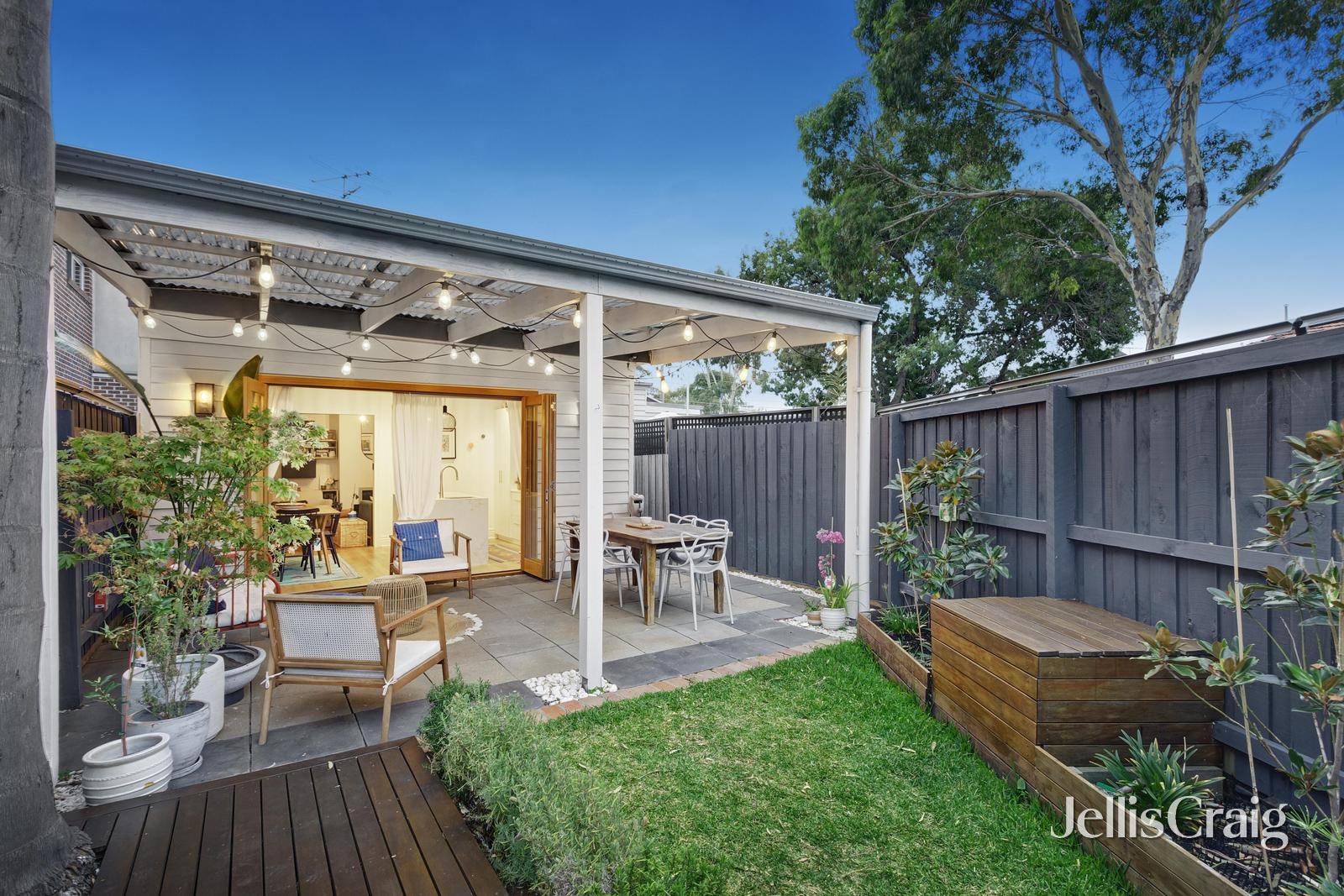 6 Woodstock Street, Balaclava image 2