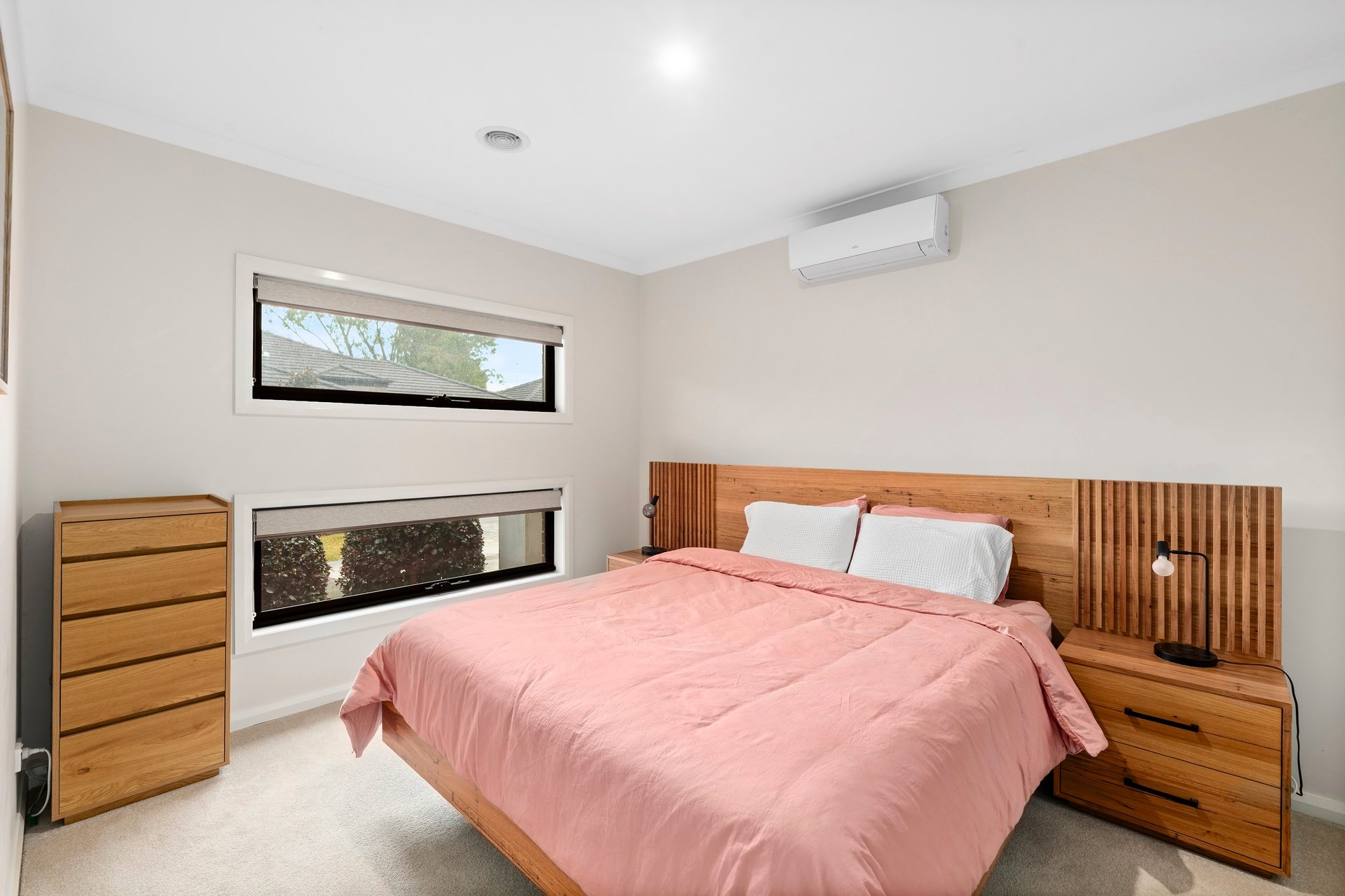 6 Woodview Court, Croydon North image 4