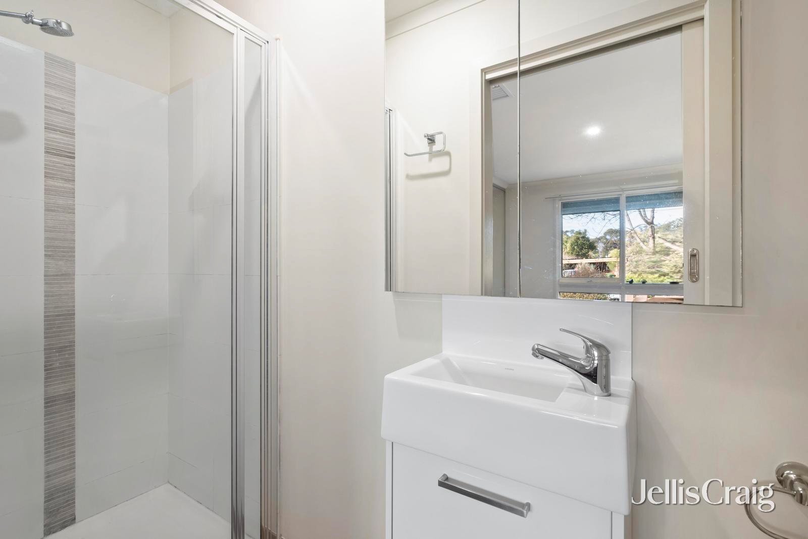 6 Zina Grove, Mooroolbark image 5