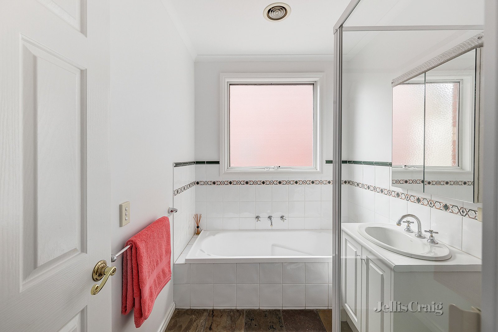 6 Zoe Circuit, Northcote image 5