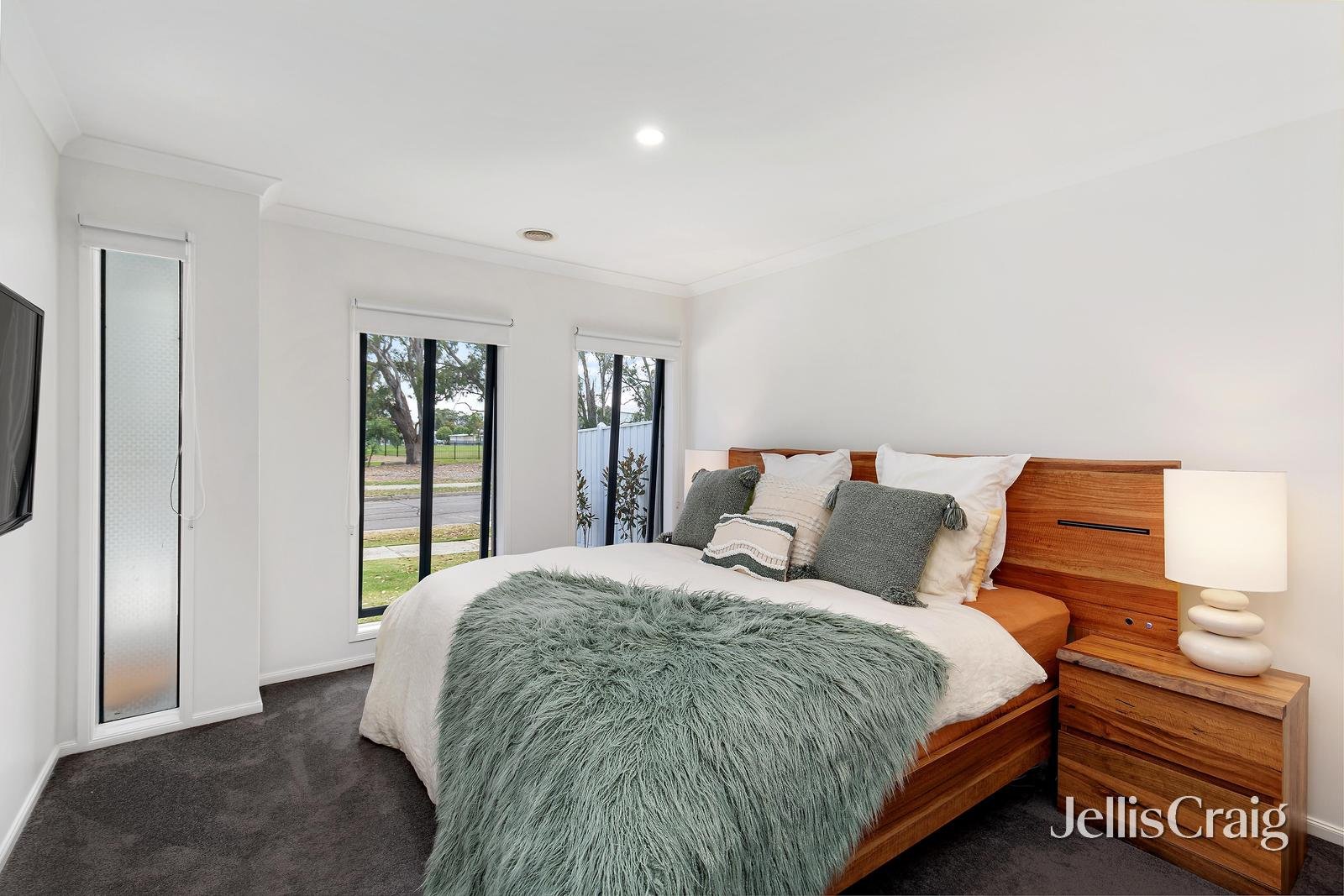 60 Baigent Avenue, Doreen image 10