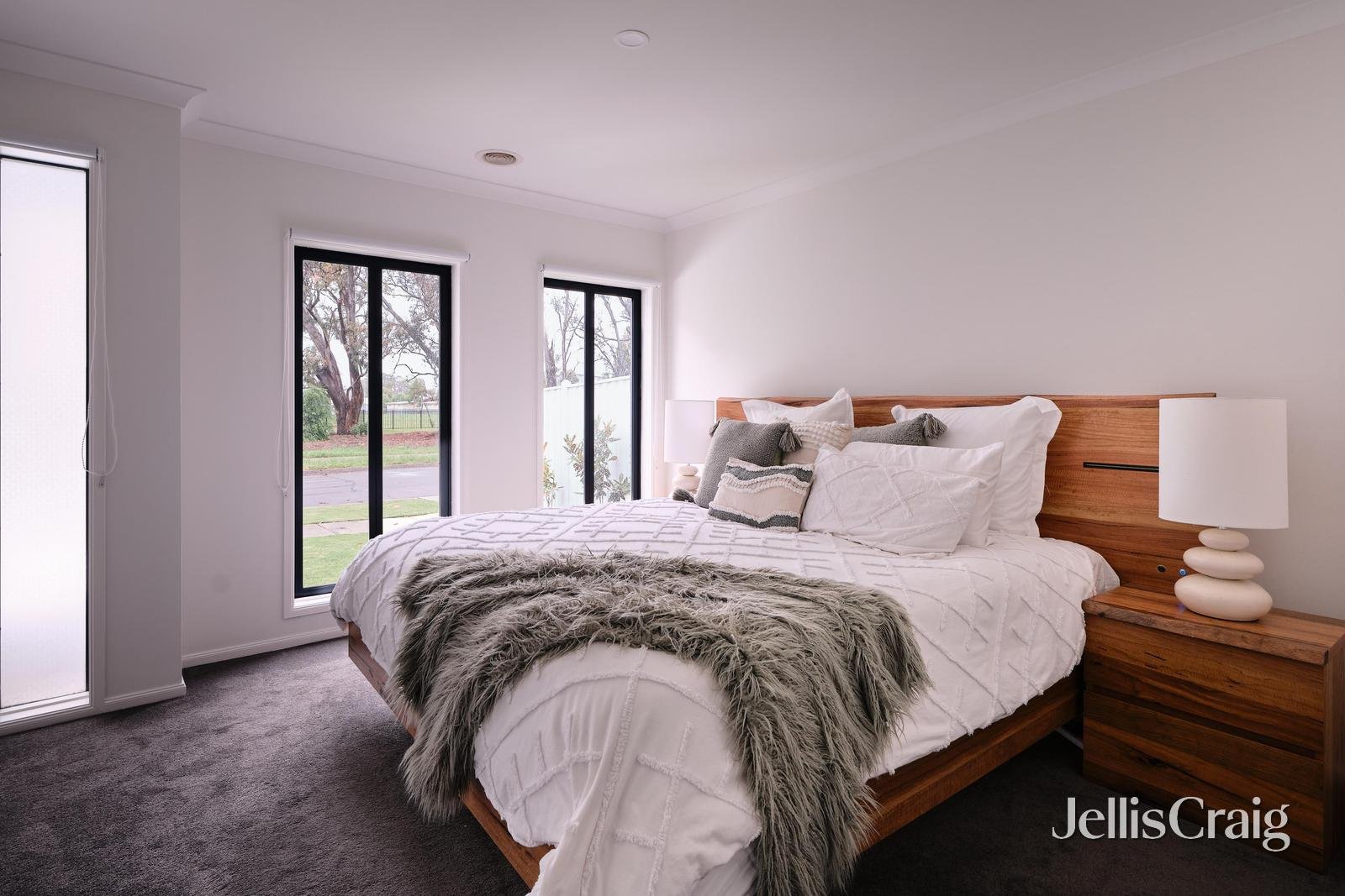 60 Baigent Avenue, Doreen image 9