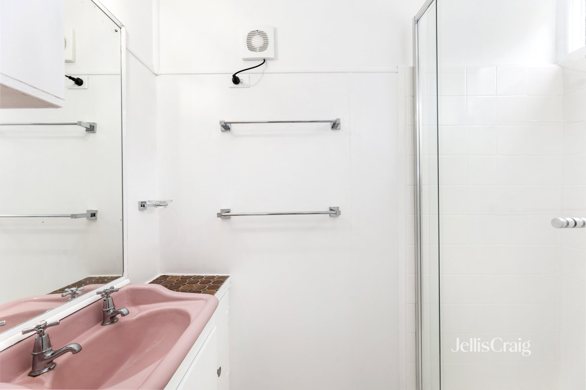 60 Batman Rd, Eltham image 6