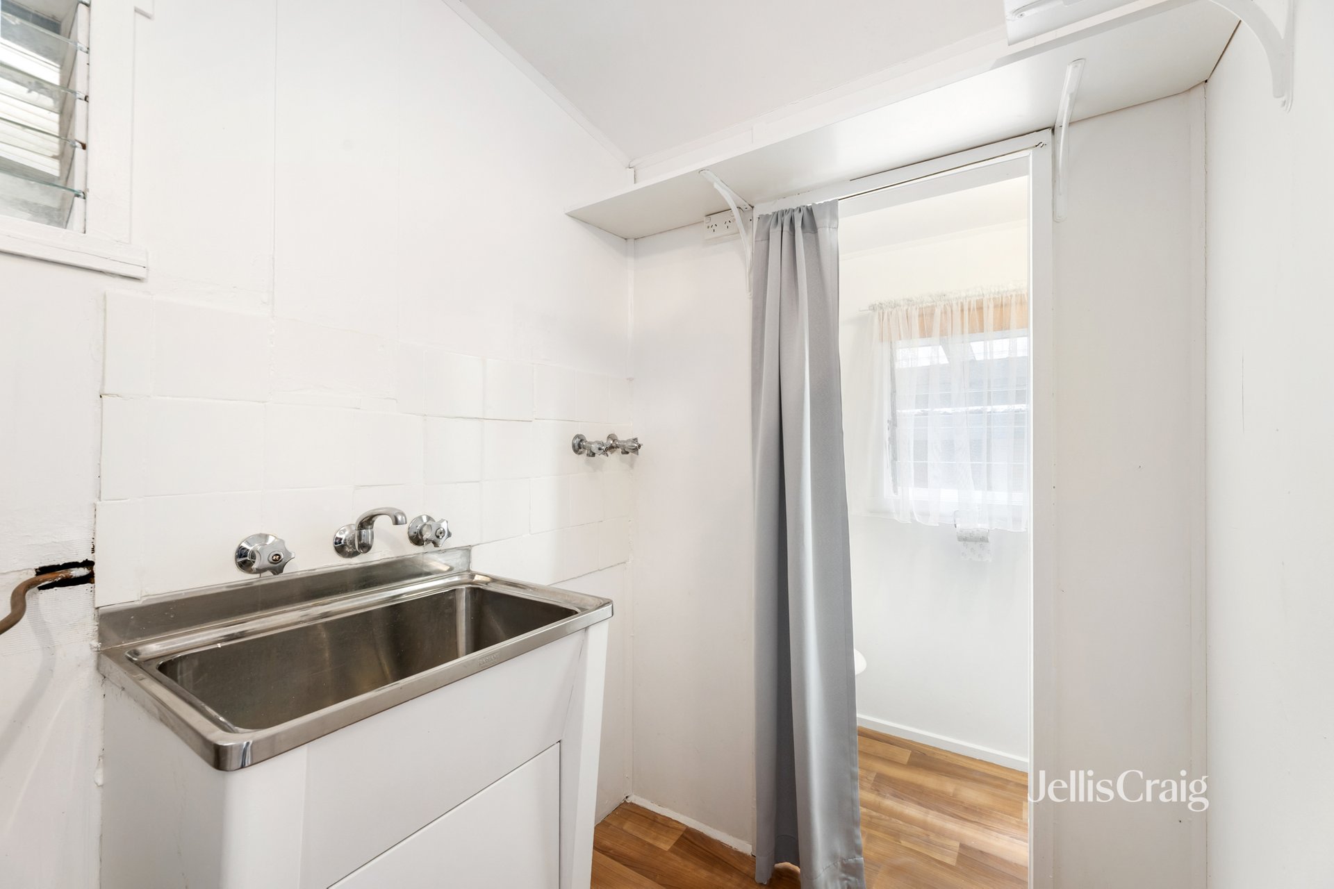 60 Batman Rd, Eltham image 7