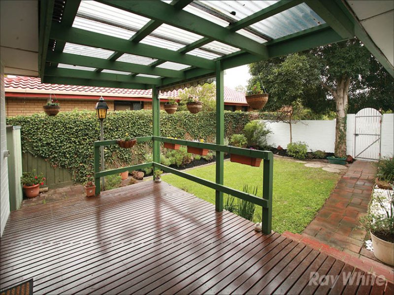 60 Camelot Drive, Glen Waverley image 2