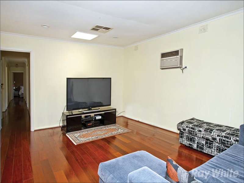 60 Camelot Drive, Glen Waverley image 7