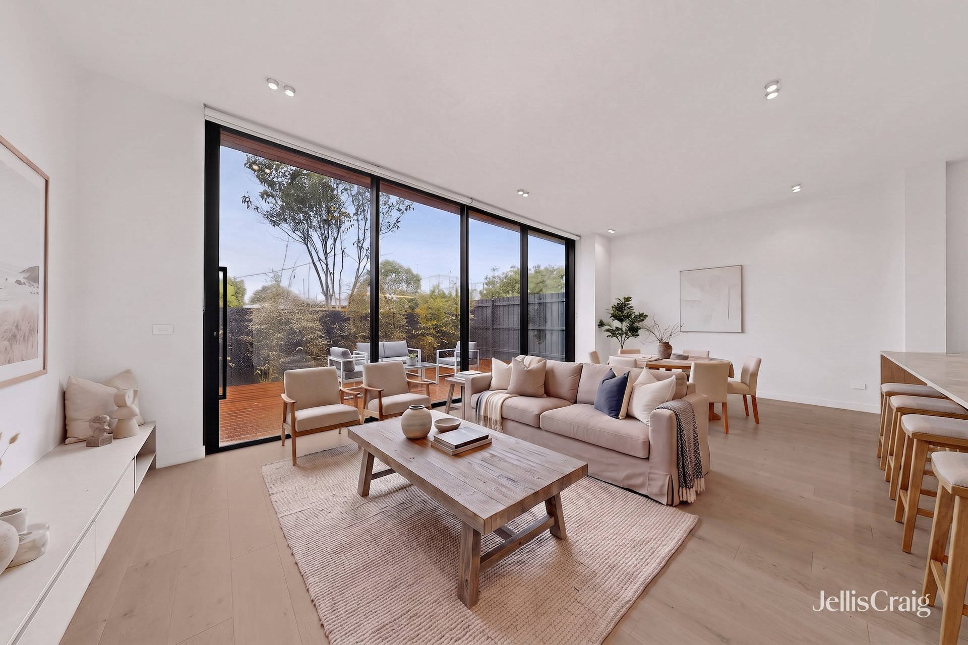 60 Campbell Grove, Hawthorn&nbsp;East image 2