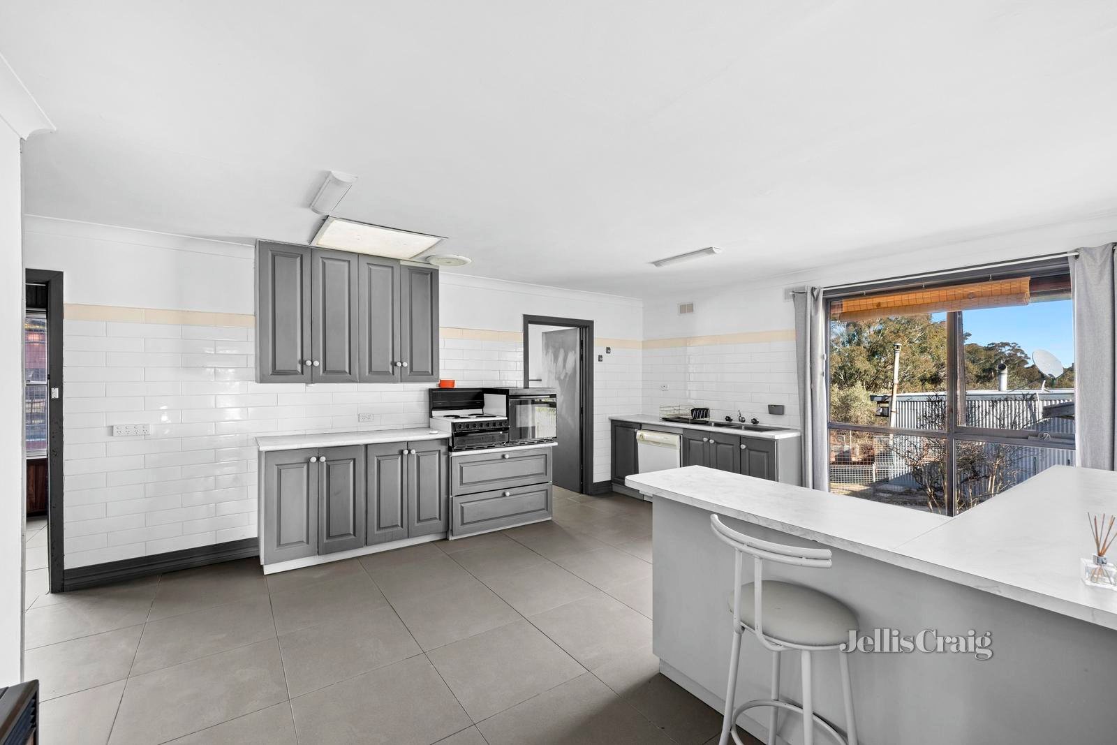 60 Castlemaine Street, Fryerstown image 5