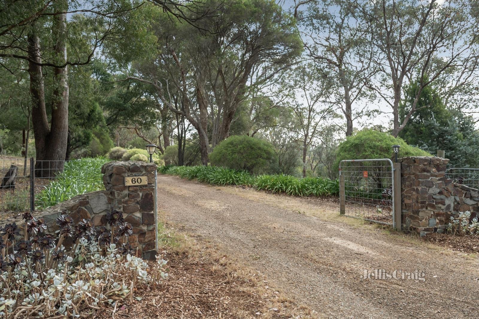 60 Henley Road, Kangaroo Ground image 21