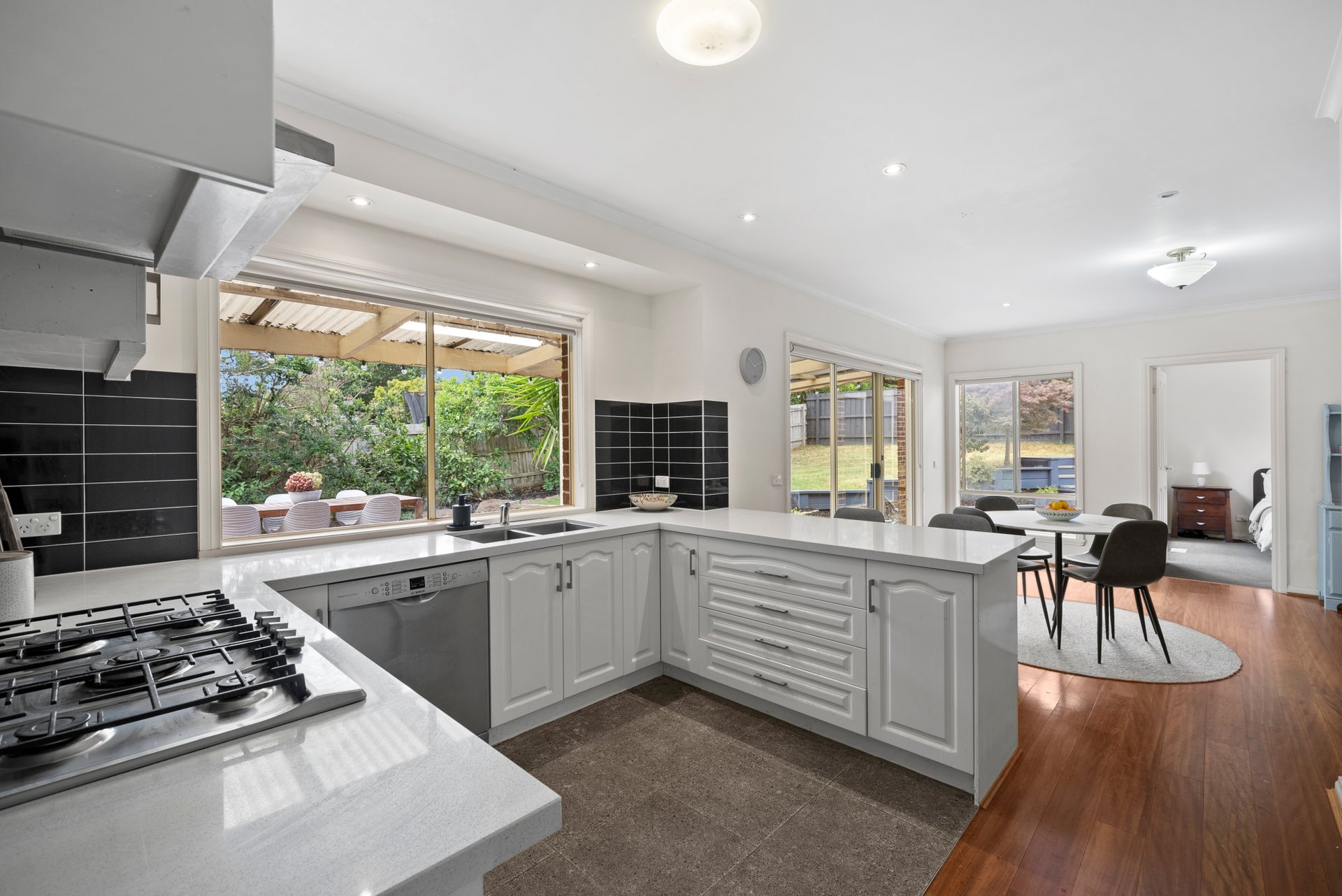 60 Huntingdale Drive, Chirnside&nbsp;Park image 8