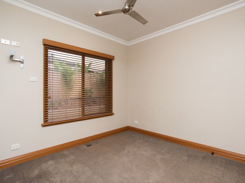 60 Larbert Road, Mooroolbark image 12