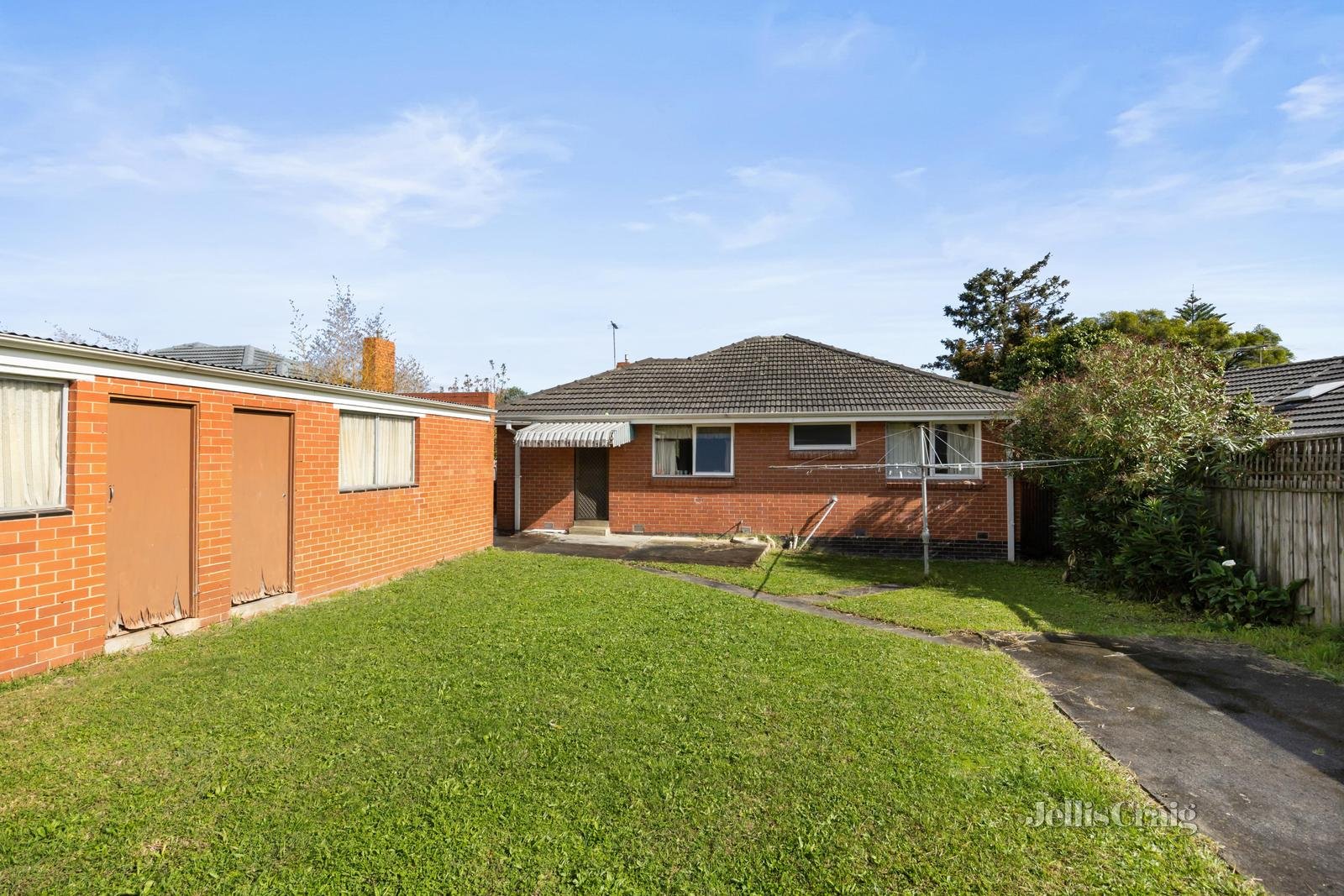 60 Lindisfarne Drive, Burwood East image 5