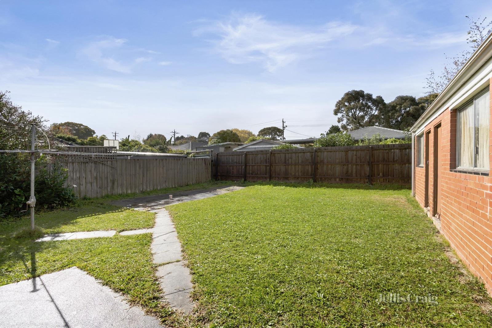 60 Lindisfarne Drive, Burwood East image 6