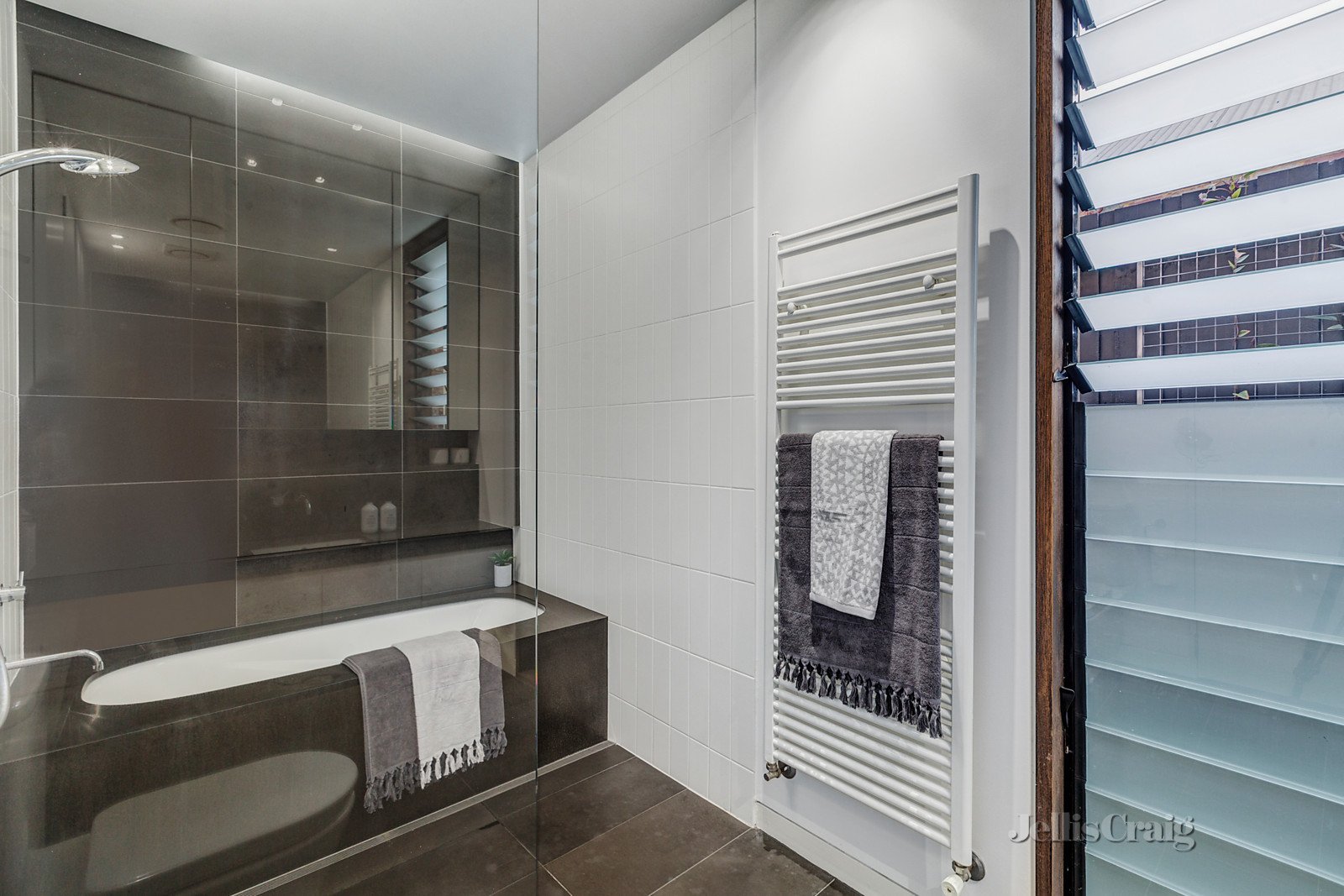 60 Mason Street, Hawthorn image 9