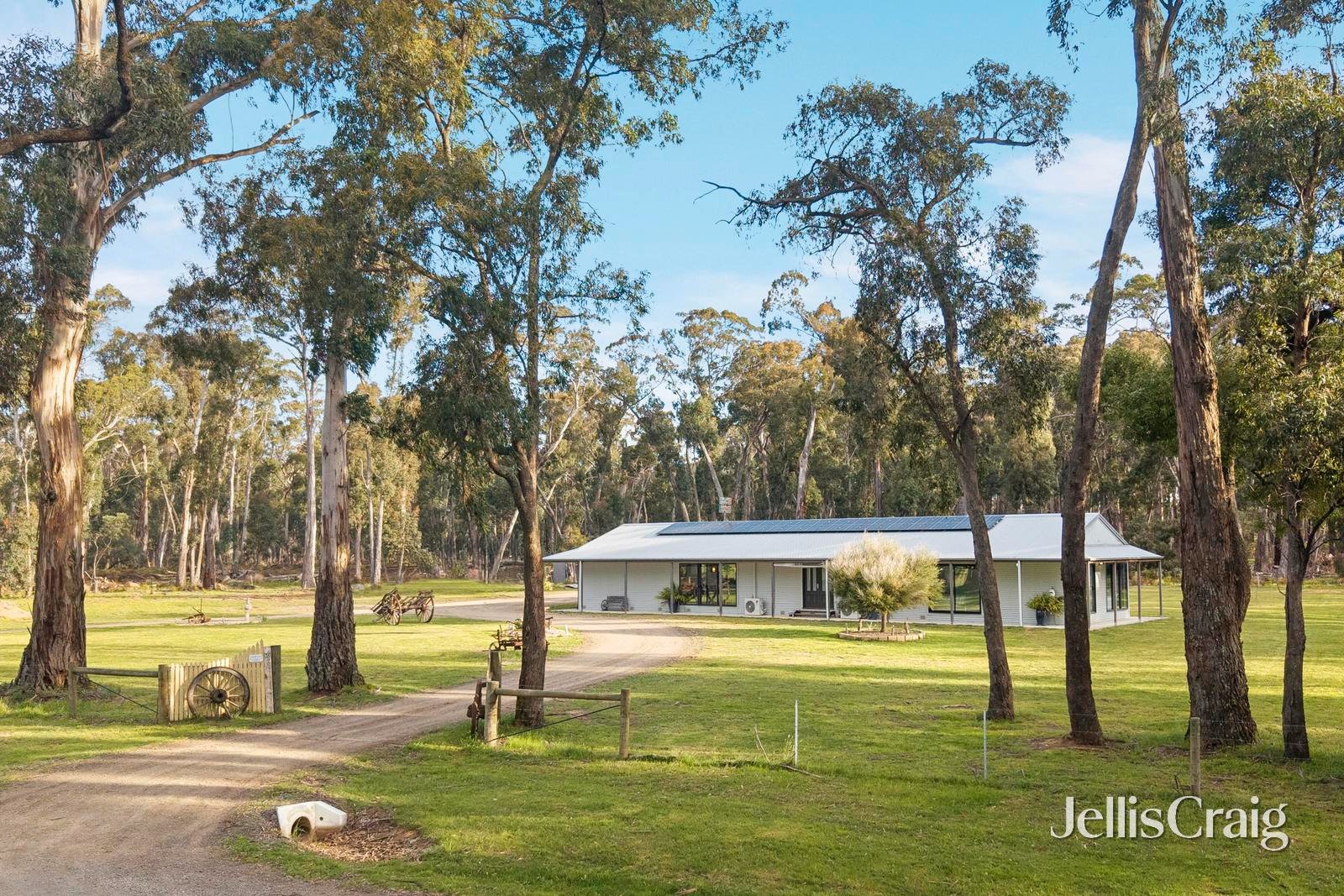60 McGiffords Road, Fern&nbsp;Hill image 1