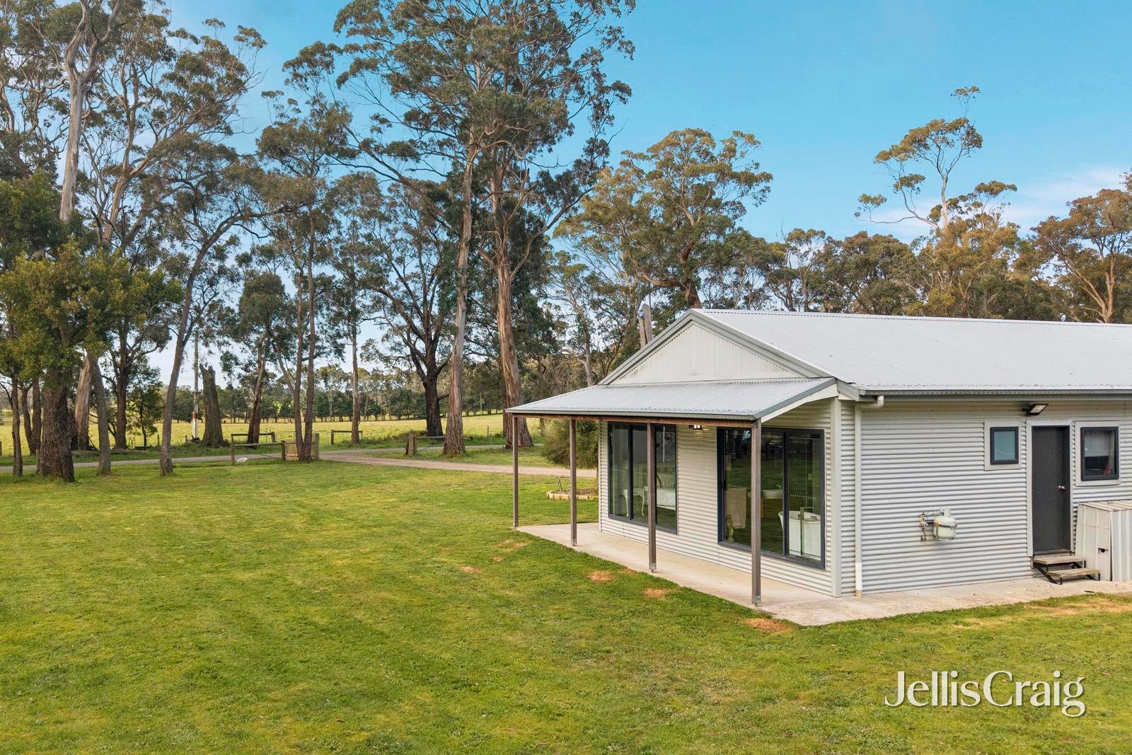 60 McGiffords Road, Fern&nbsp;Hill image 15