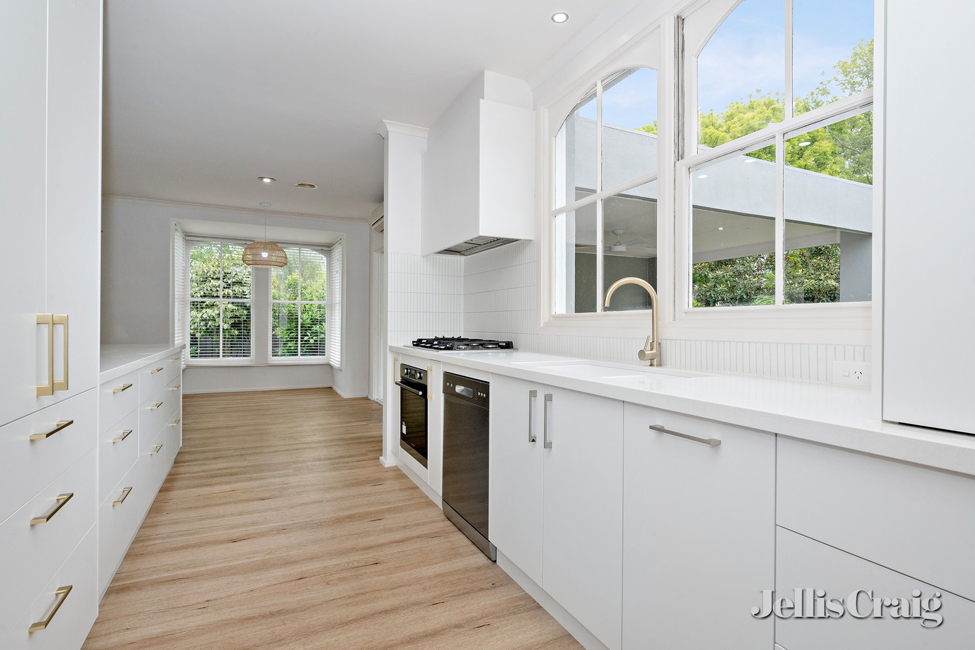 60 Mimosa Avenue, Alfredton image 2