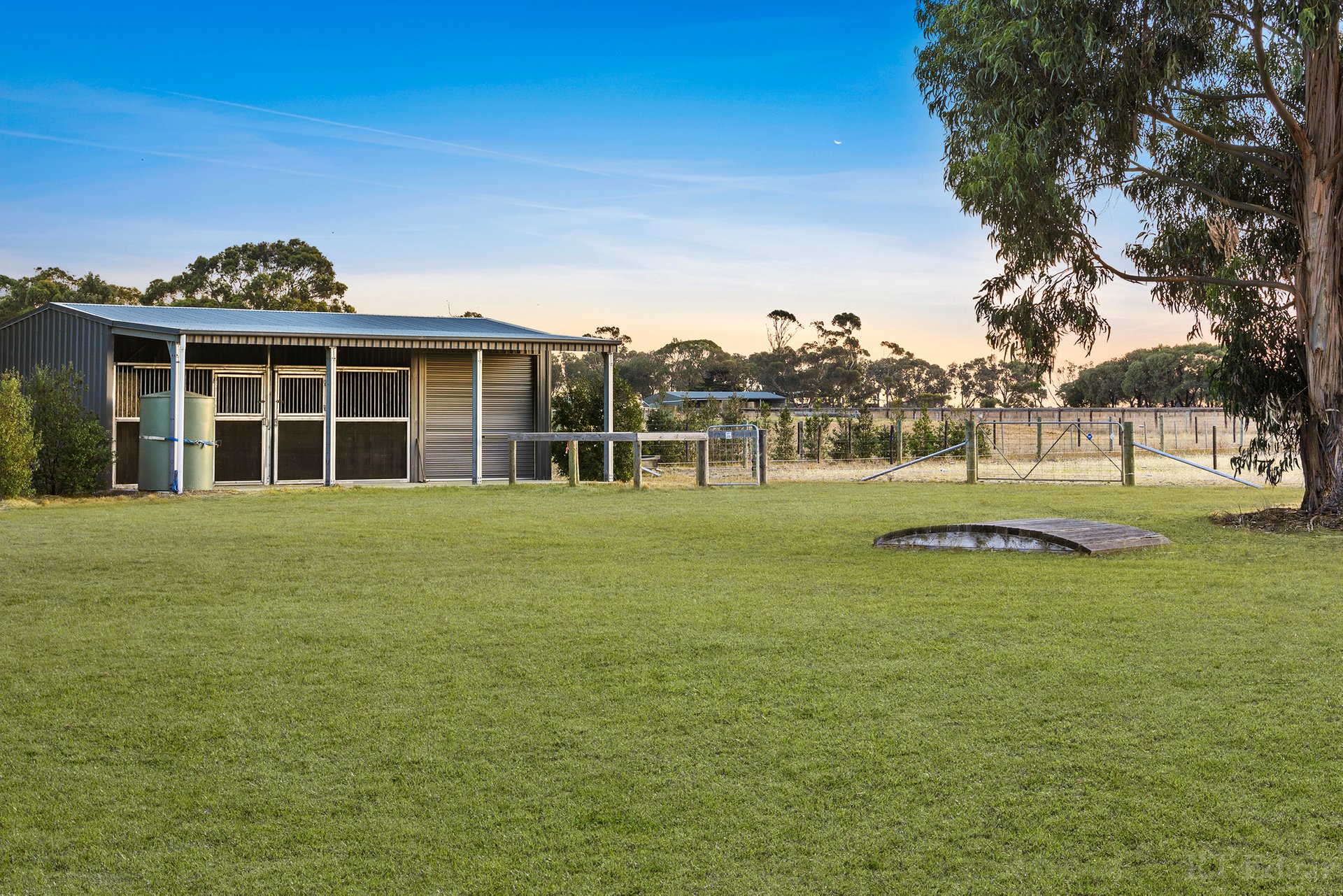 Property Gallery Thumbnail 13