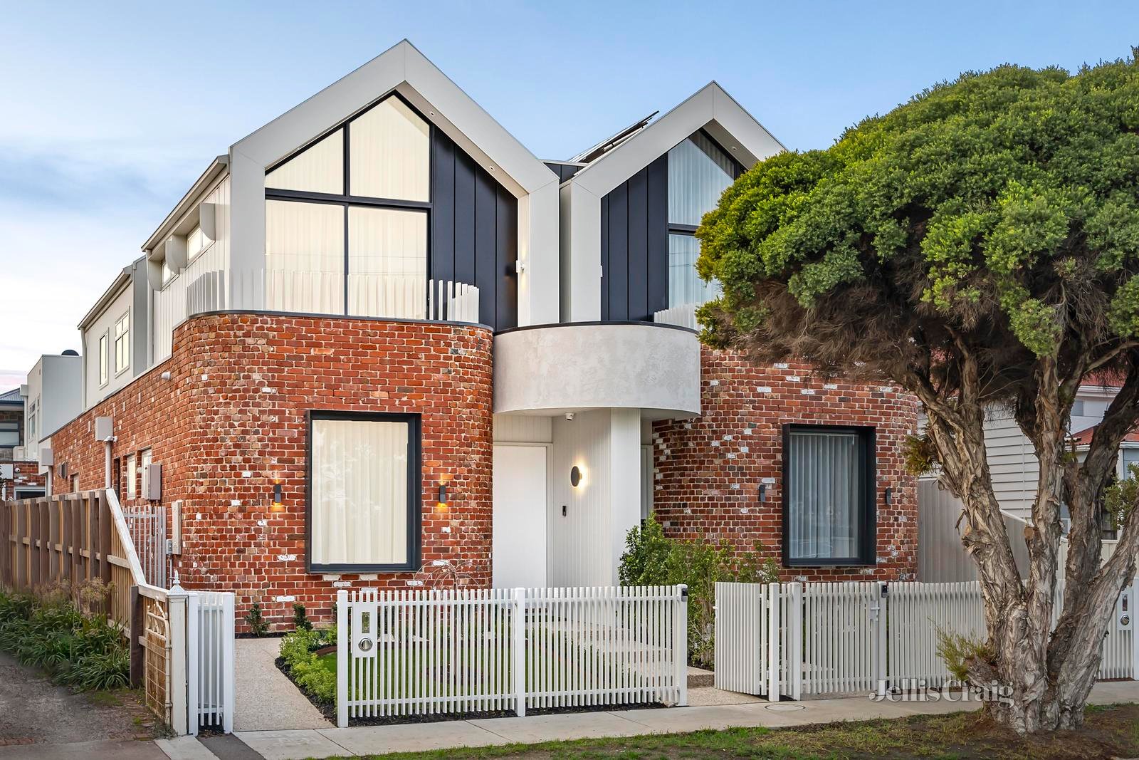 60 Newcastle Street, Newport image 1