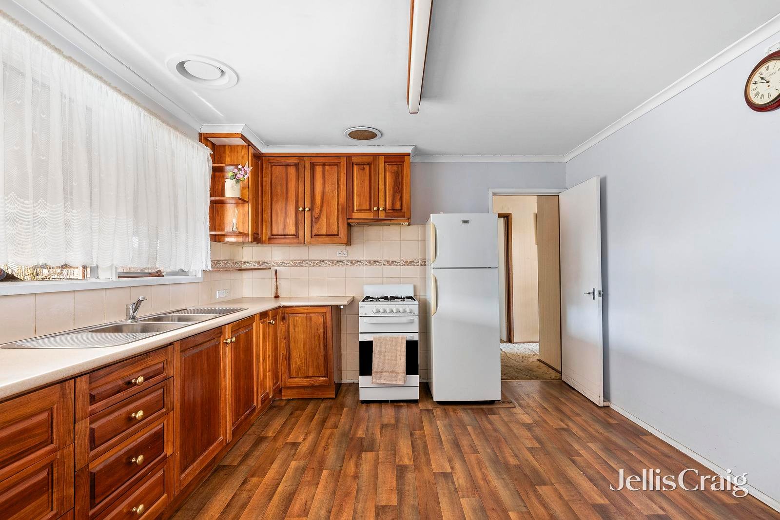 60 Norwood Drive, Keilor East image 4