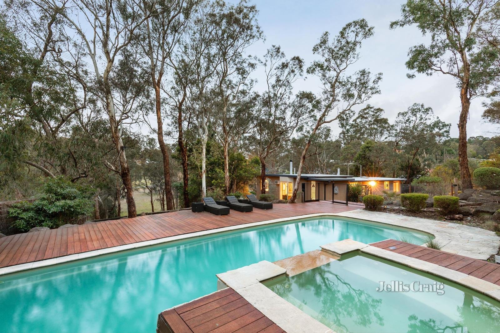 60 Parsons Road, Eltham image 1