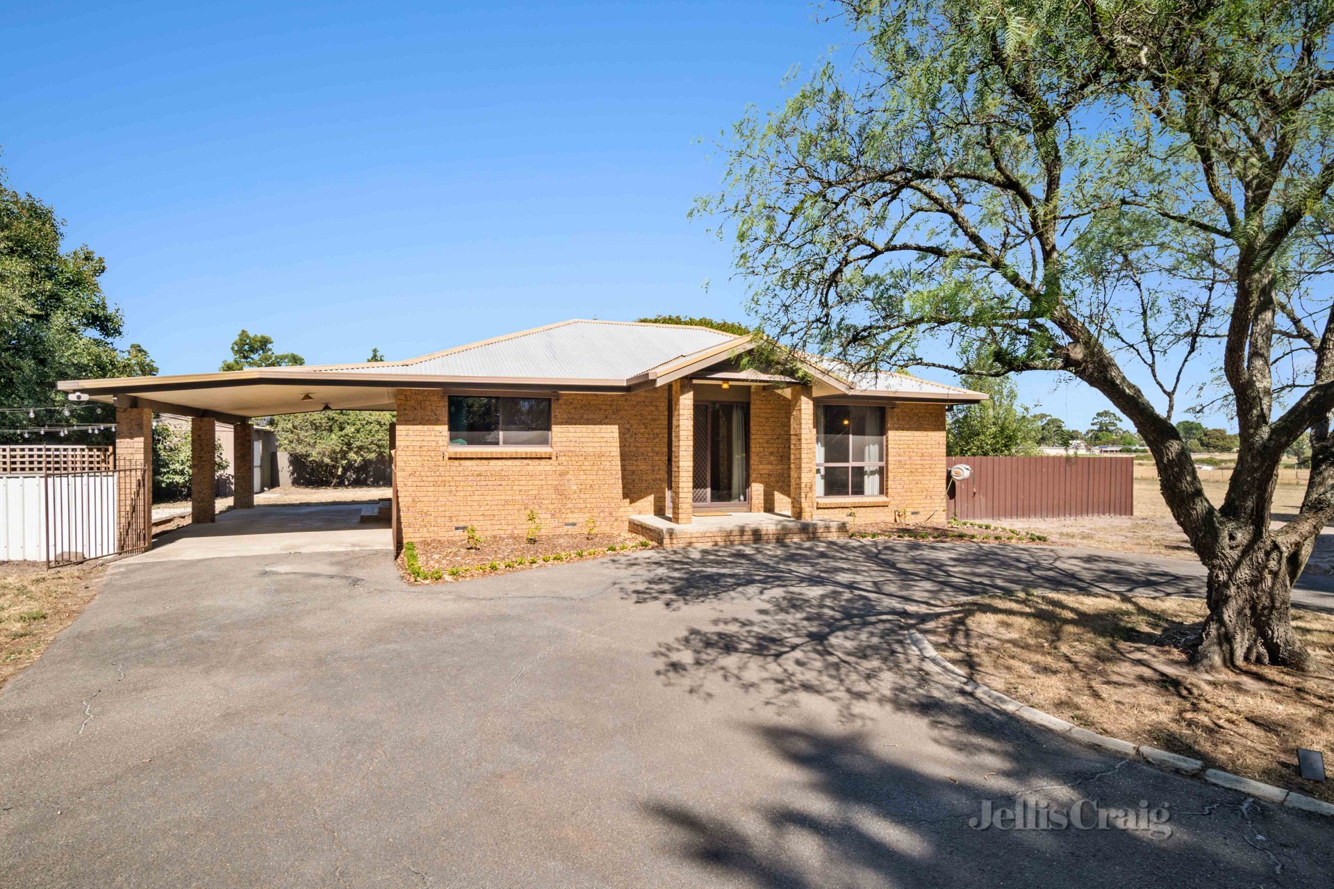 60 S E C Road, Warrenheip image 1