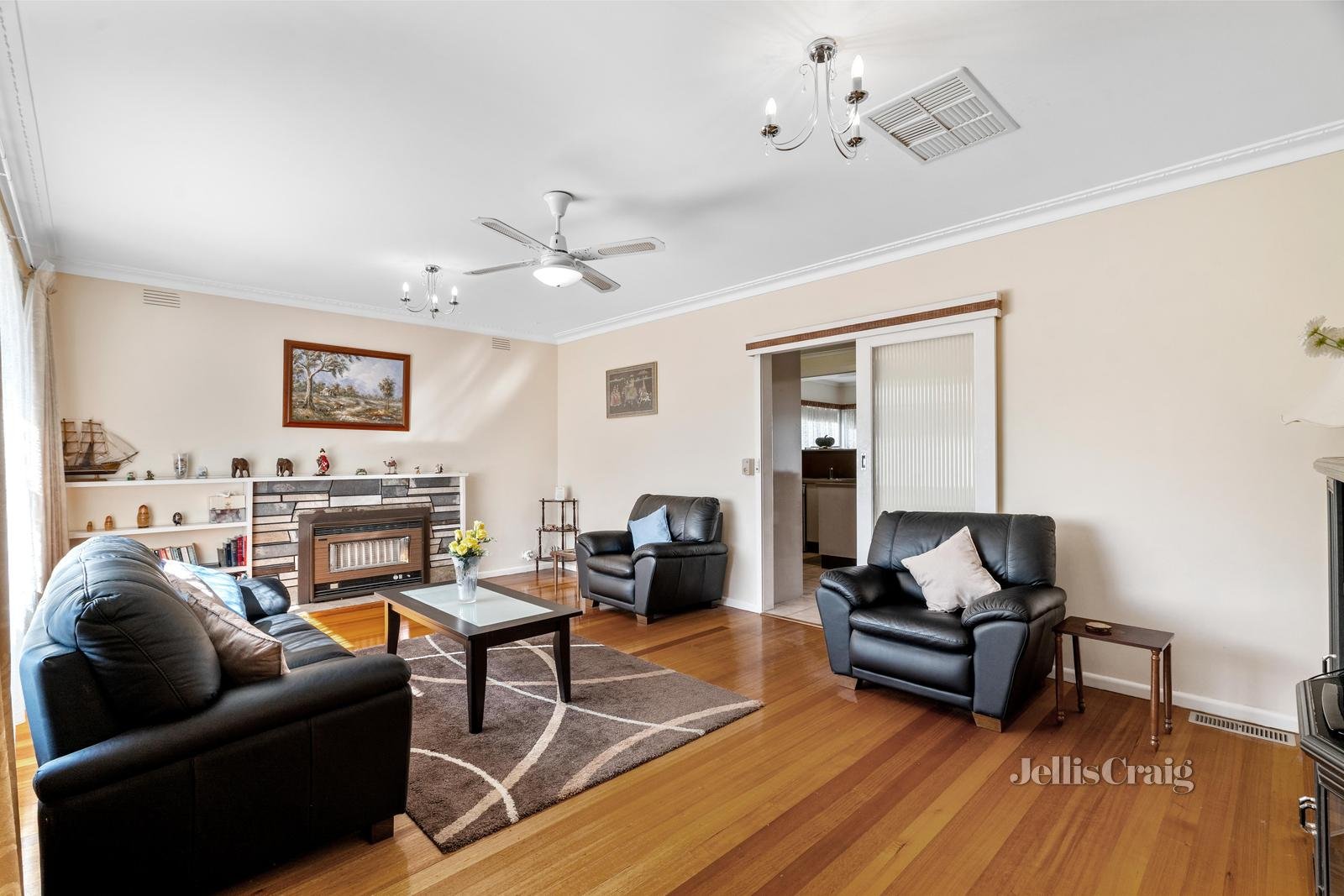 60 Whites Lane, Glen Waverley image 3