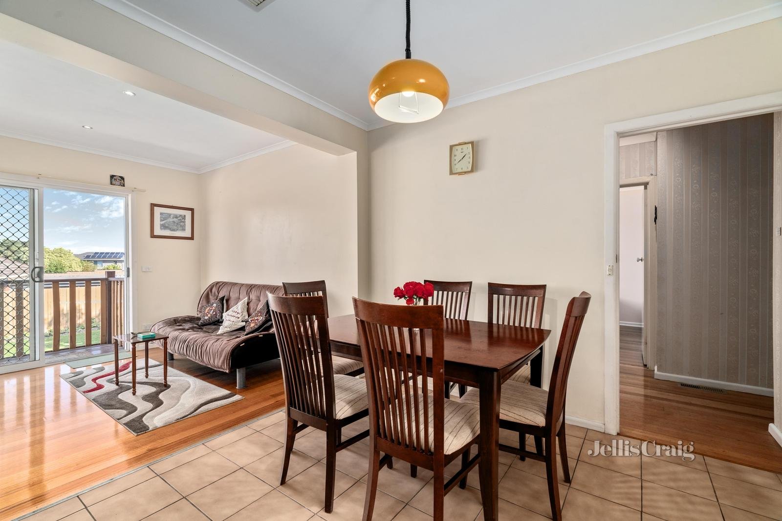 60 Whites Lane, Glen Waverley image 5