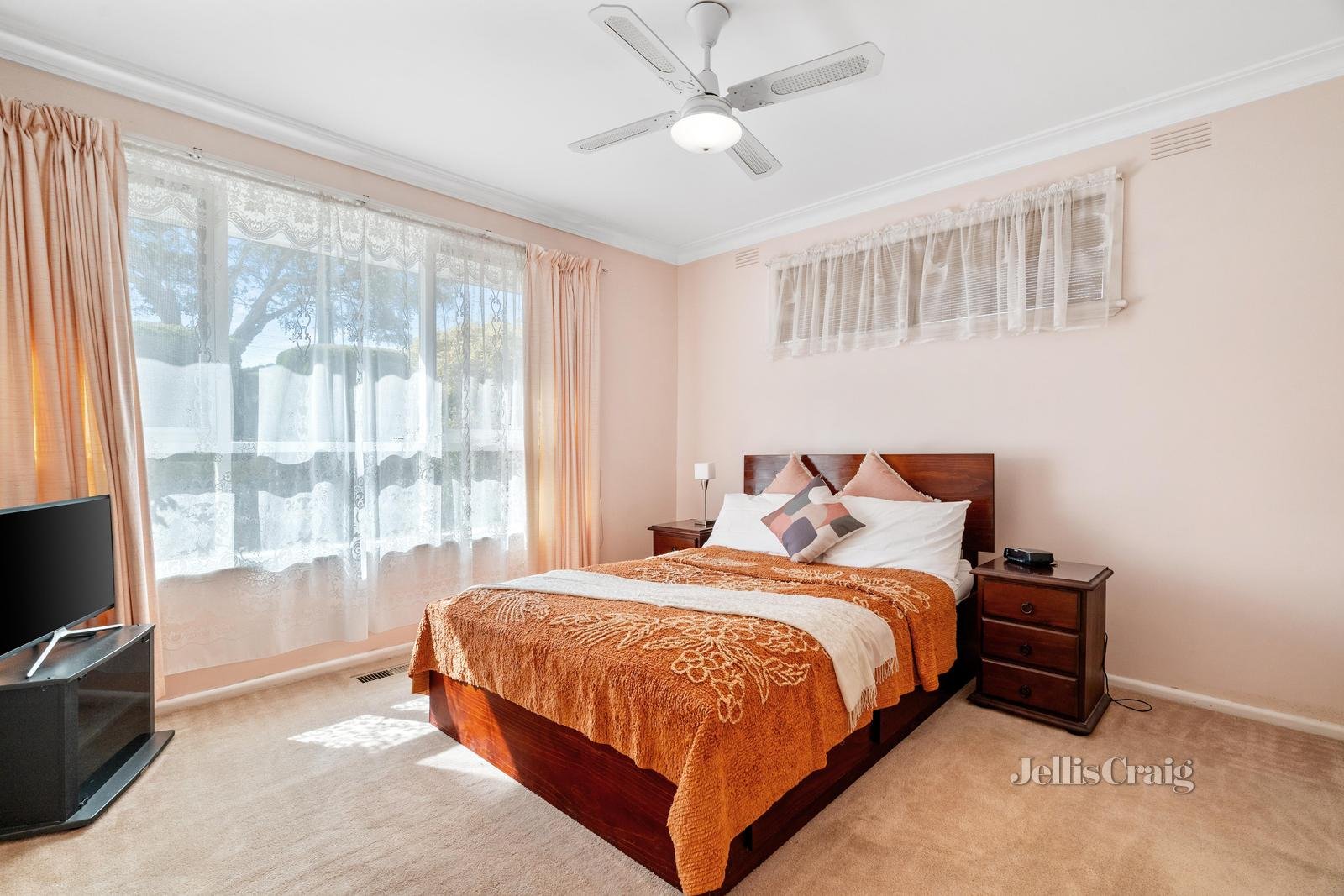 60 Whites Lane, Glen Waverley image 7