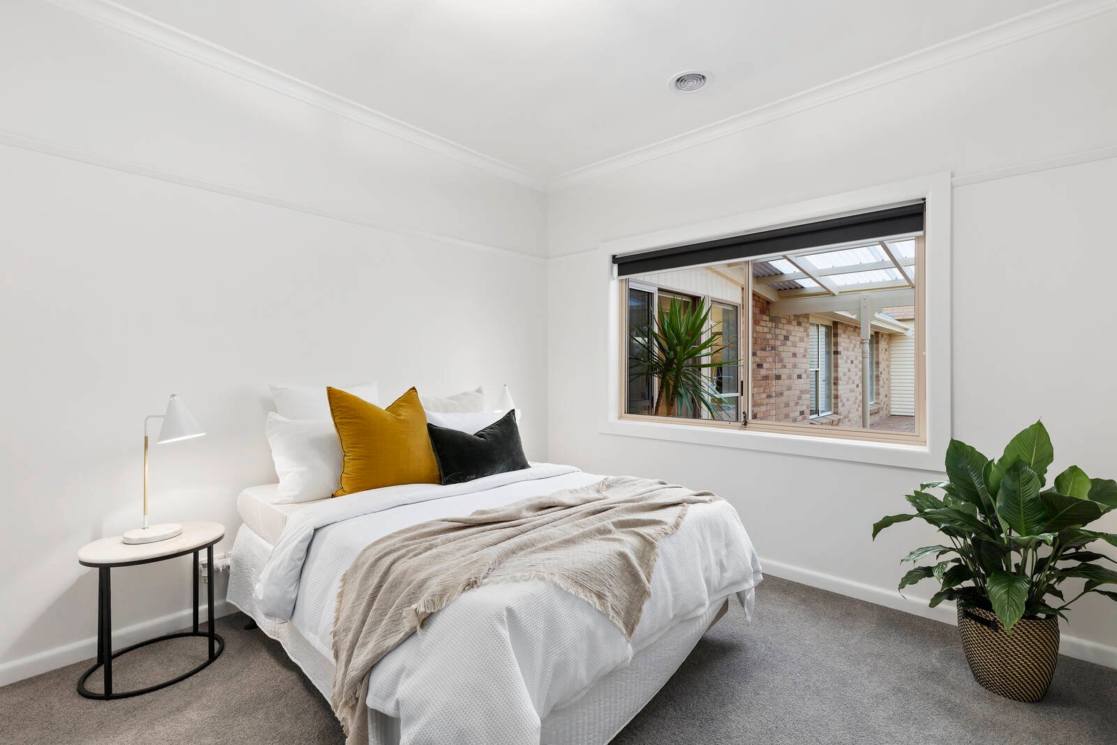 Property Gallery Thumbnail 12
