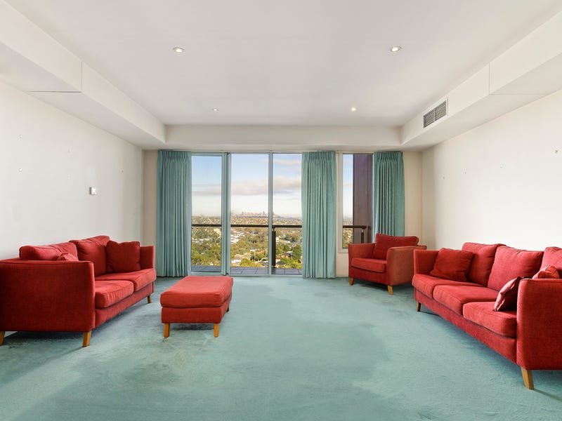 Property Gallery Thumbnail 3