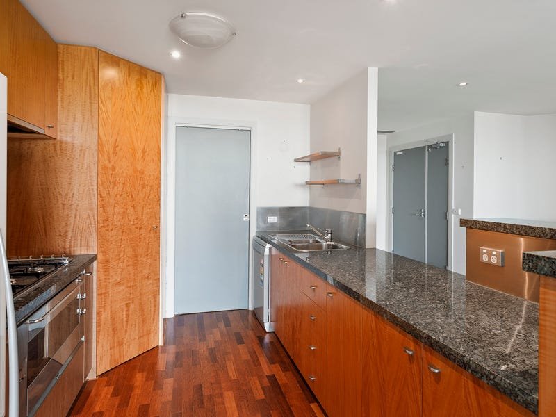 Property Gallery Thumbnail 9